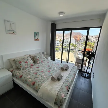 New Center Cristianos Apartment *