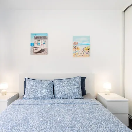 New Center Cristianos Apartment *